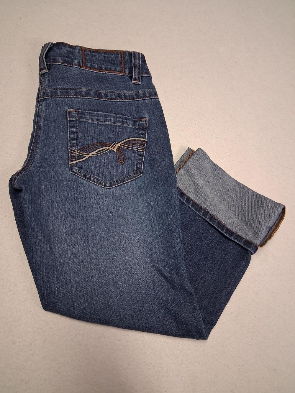 Women's Mid Blue Denim Cuffed Capris with Embroidered Pocket